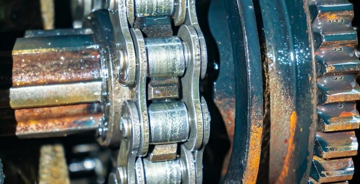Sprzęgła kłowe i zębate – różnice, zastosowania oraz zalety wykorzystania