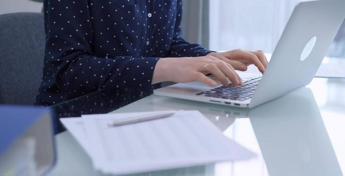 Księgowość online – najważniejsze funkcje i możliwości dla firm