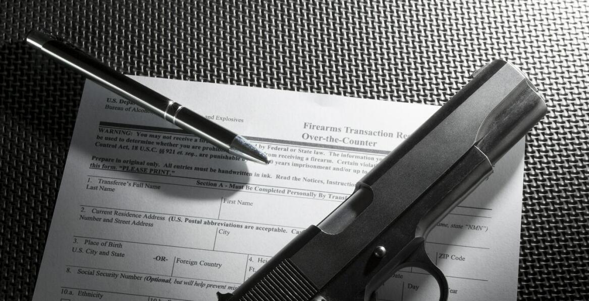 Czym są sprawy karne skarbowe i jakie prawa przysługują podejrzanym?