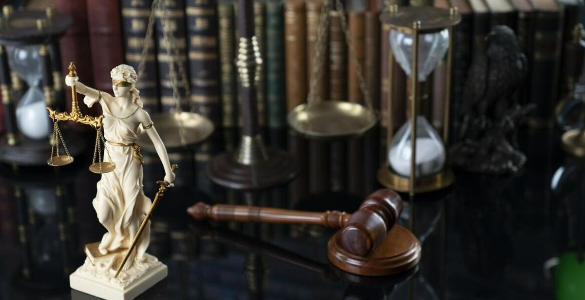 Rola adwokata w sprawach cywilnych – kiedy warto skorzystać z pomocy prawnej