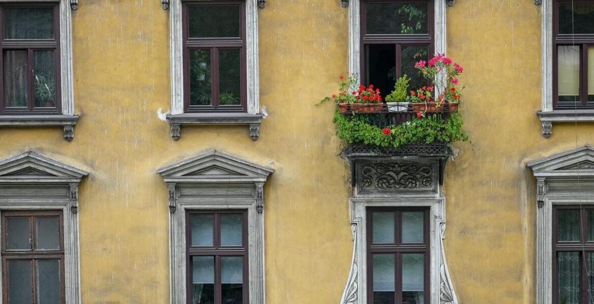 Okna balkonowe – funkcjonalność, styl i komfort użytkowania w jednym