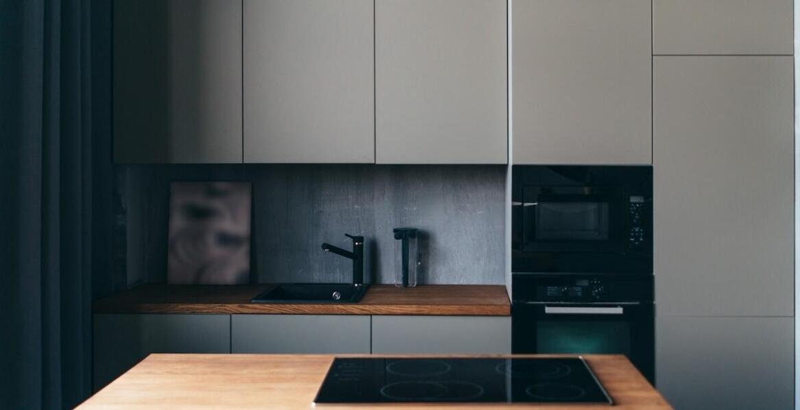 Jak stworzyć kuchnię na miarę potrzeb – funkcjonalność i nowoczesny design