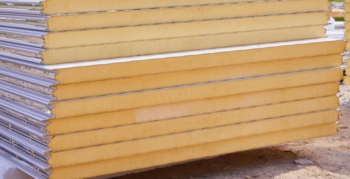 Jak wybrać idealne deski elewacyjne do nowoczesnych fasad budynków