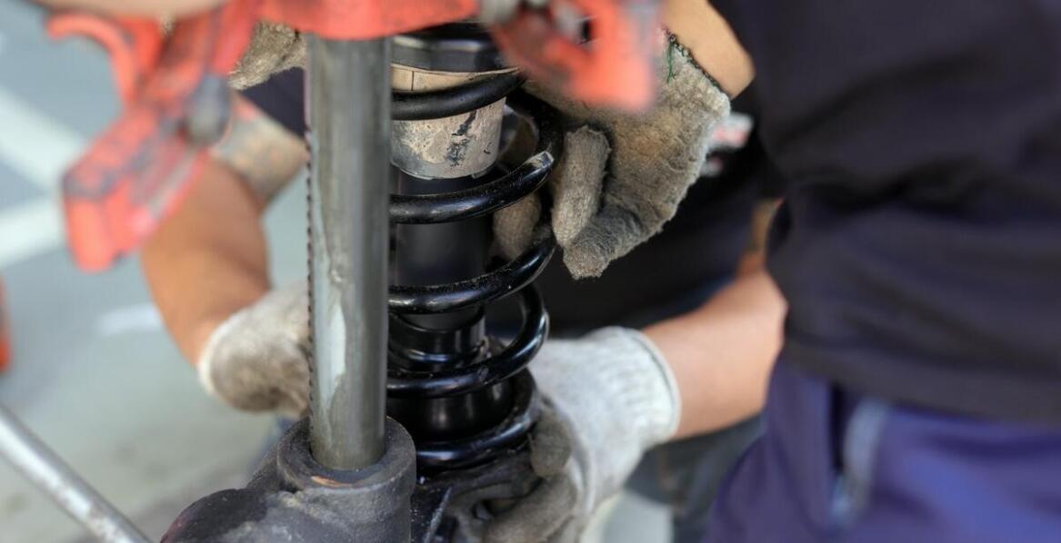 Pompa wspomagania – jak przebiega naprawa i co warto wiedzieć?