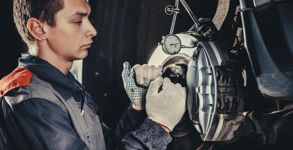 Maglownica – jak dbać o sprawność i przedłużyć żywotność układu kierowniczego