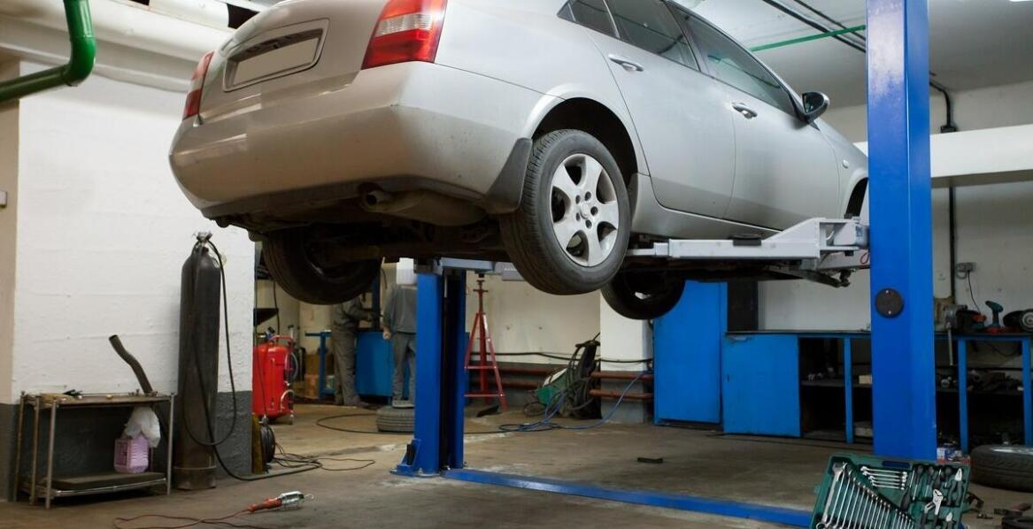 Jakie są przyczyny zużycia maglownicy i jak przebiega proces jej regeneracji?