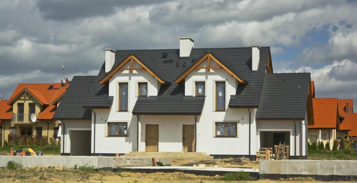 Nowoczesne osiedla domów jednorodzinnych – inspiracje i kluczowe rozwiązania