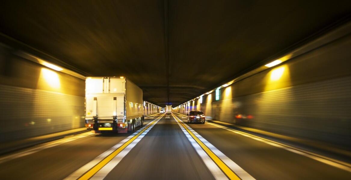 Przewozy wielkogabarytowe – jak wybrać odpowiednią formę transportu