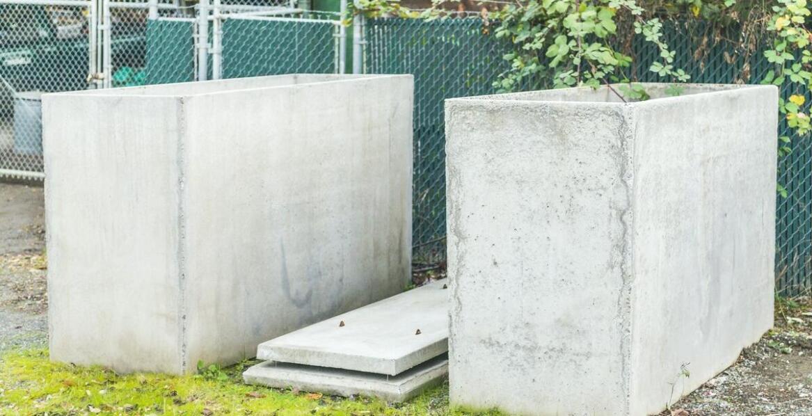 Co wpływa na ceny ogrodzeń betonowych? Czynniki kosztowe i porady zakupowe