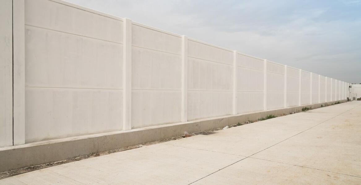 Ogrodzenia panelowe betonowe – zastosowania, trwałość i praktyczne porady