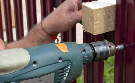 Panele zgrzewane – budowa, zastosowania i kluczowe zalety rozwiązania