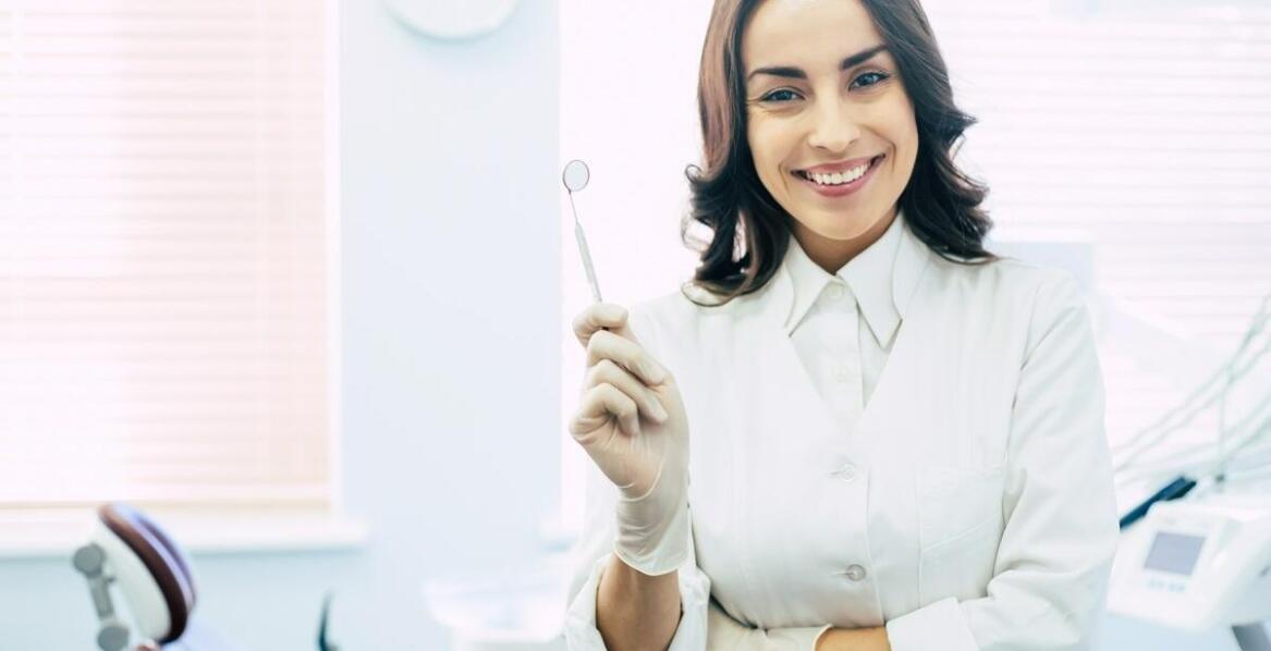Higienistka stomatologiczna – rola, obowiązki i znaczenie w profilaktyce jamy ustnej