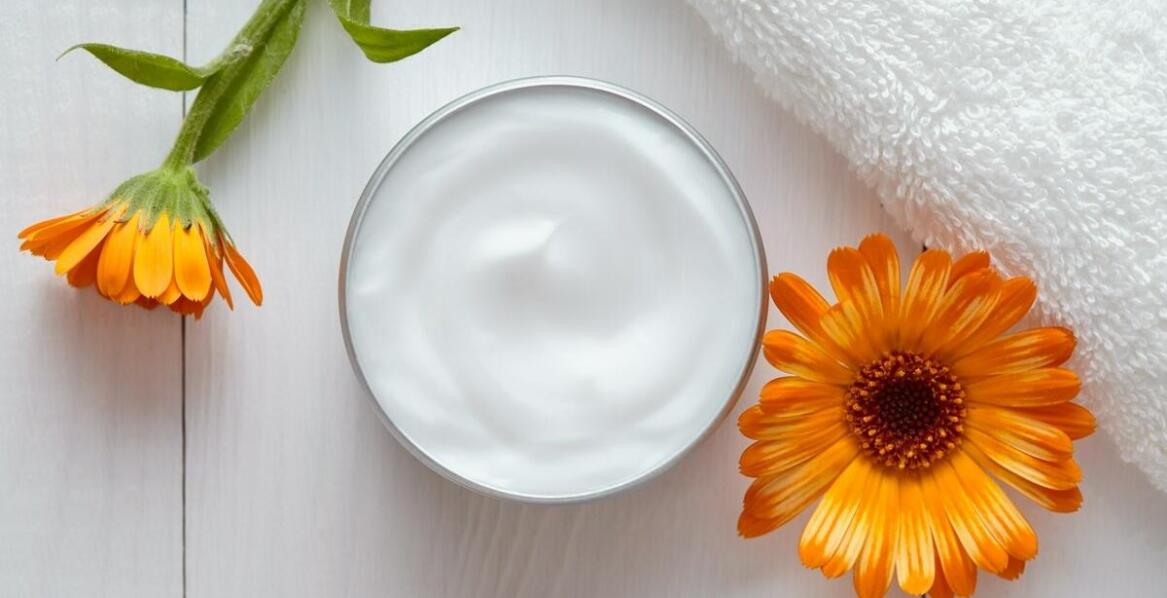 Jak działa na skórę naturalny krem z kolagenem?