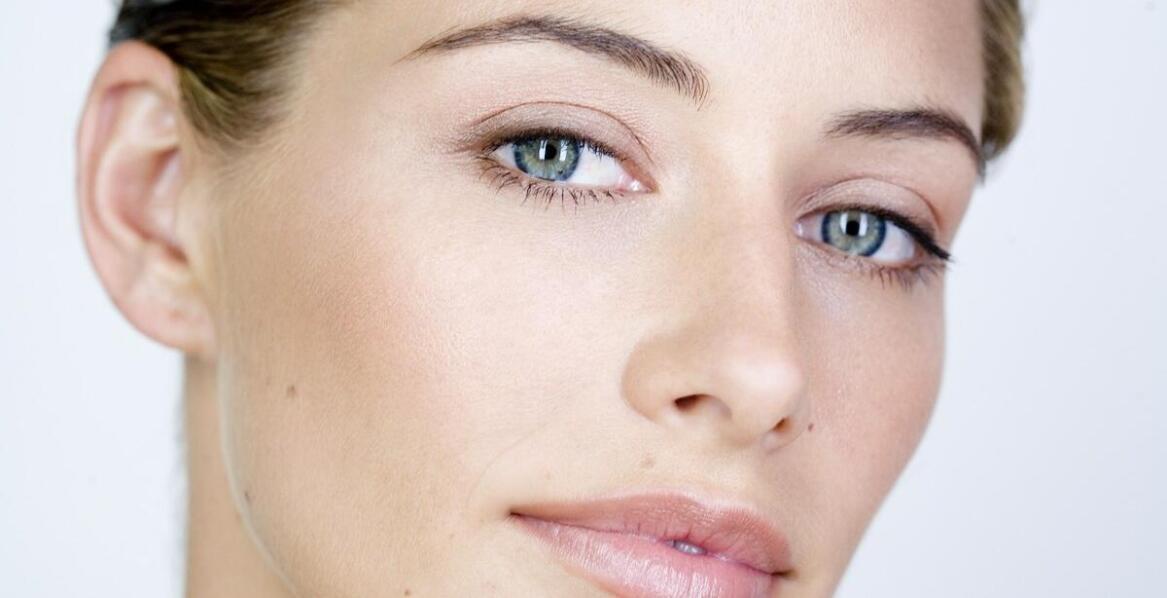 Jak wybrać skuteczny krem kolagenowy przeciw oznakom starzenia skóry?