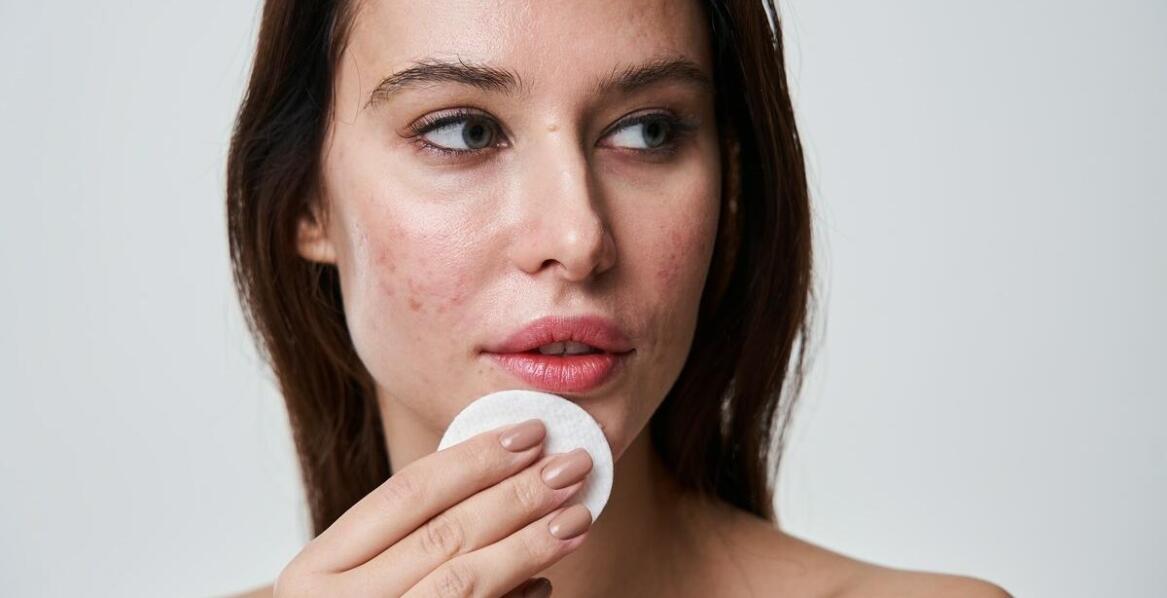 Skuteczne metody walki z cellulitem – zabiegi, działanie i efekty