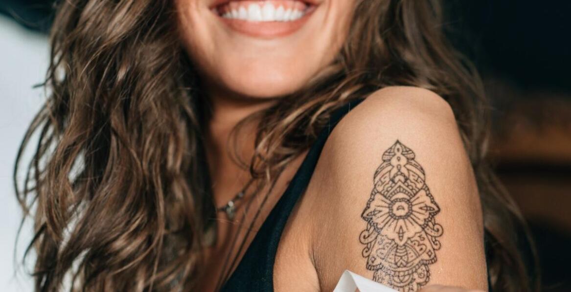 Henna pudrowa – naturalny sposób na podkreślenie brwi i ich pielęgnację