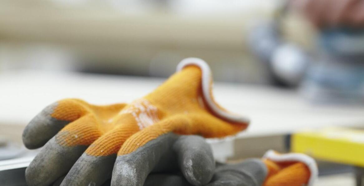 Rękawiczki robocze na zimę – komfort pracy i ochrona dłoni w chłodzie