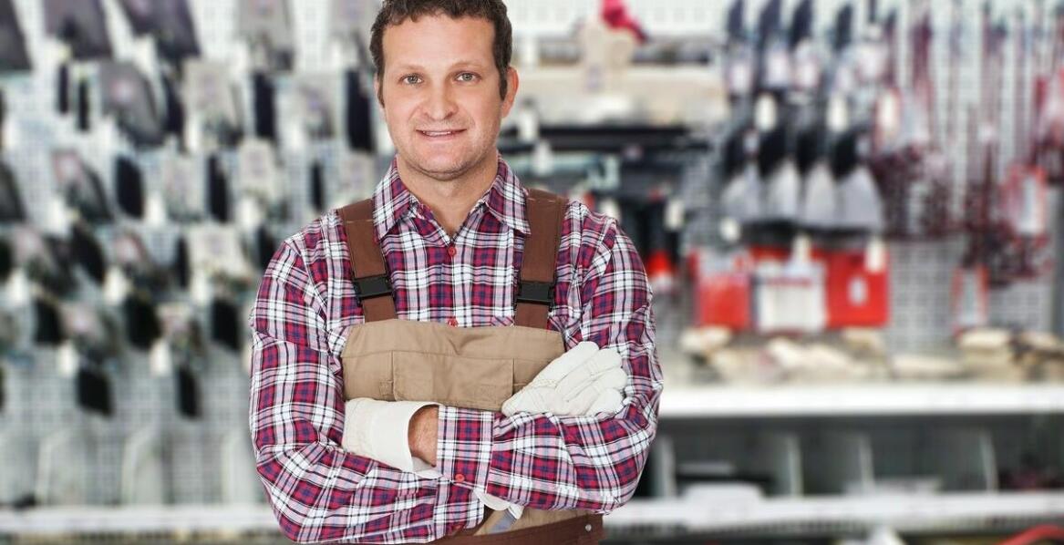 Odzież robocza – rodzaje, zastosowania i jak wpływa na bezpieczeństwo pracy