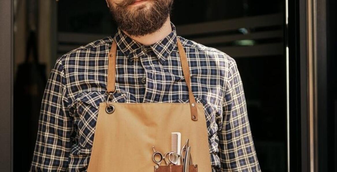 Jak działa fartuch skórzany podczas spawania i jakie daje korzyści?