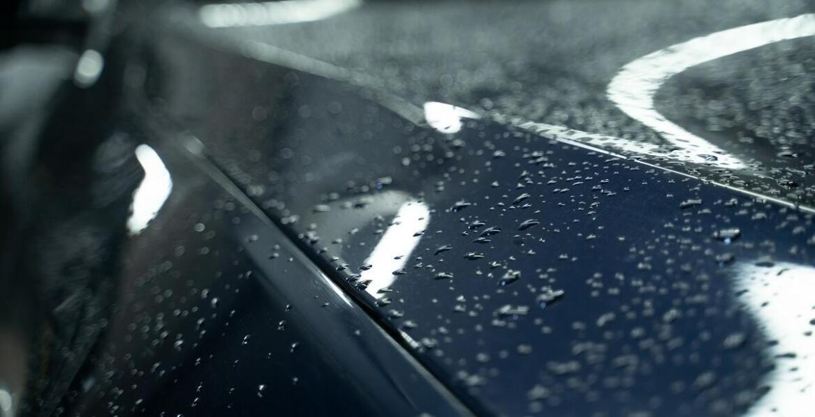 Nowe technologie w produkcji szyb samochodowych – innowacje i korzyści