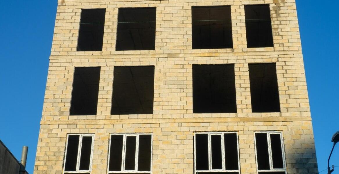 Jak przebiega formalny odbiór budynku i jakie dokumenty są wymagane