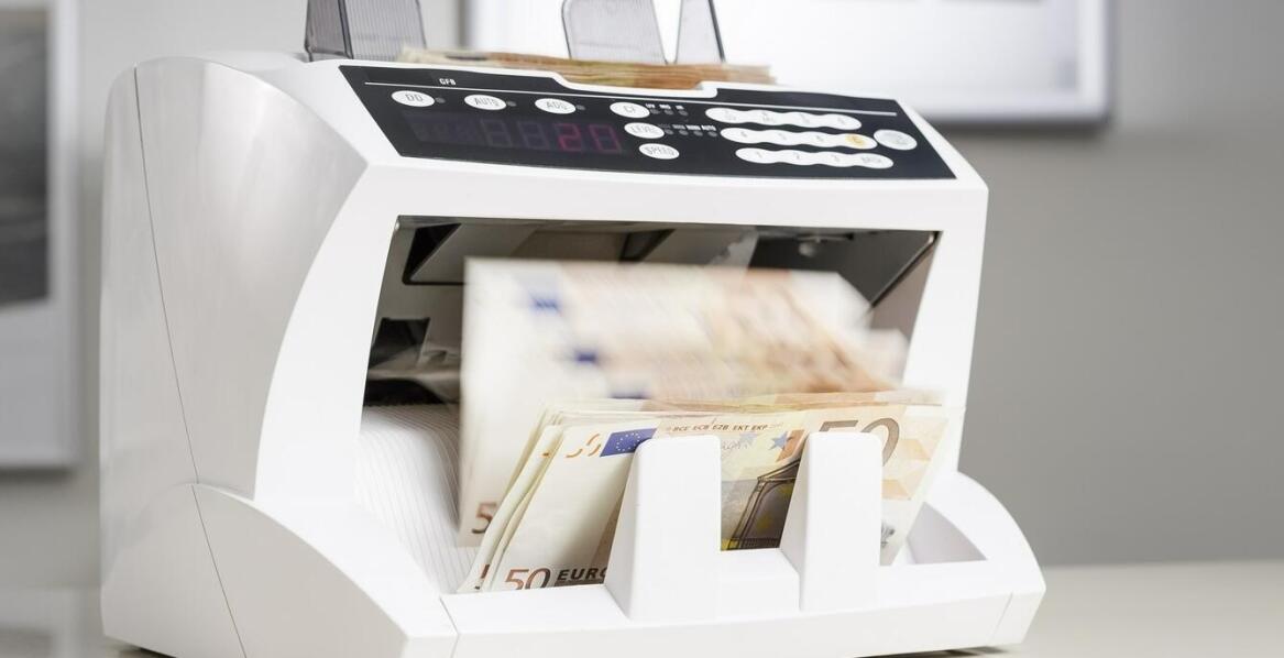 Kasa fiskalna w biznesie – zasady użytkowania i praktyczne zastosowania