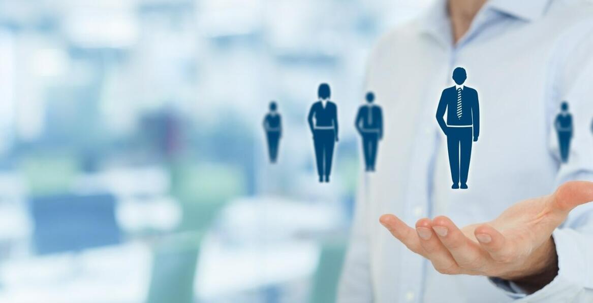 Obsługa kadr i płac – podstawy, procesy oraz aktualne regulacje dla firm