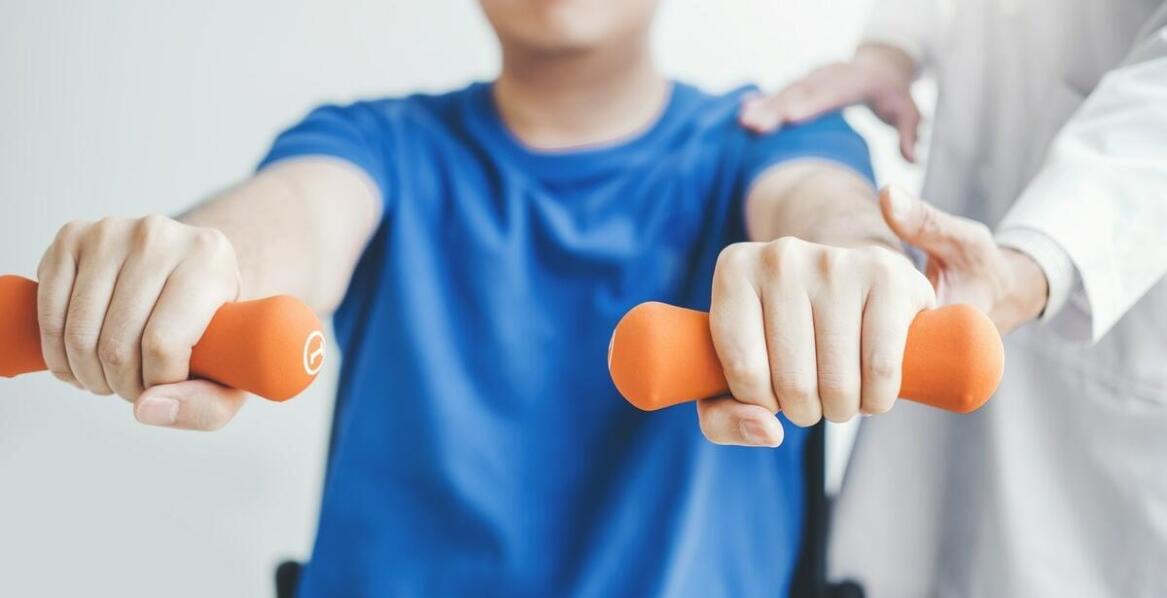 Rehabilitacja z zakwaterowaniem – jak przebiegają turnusy i co oferują