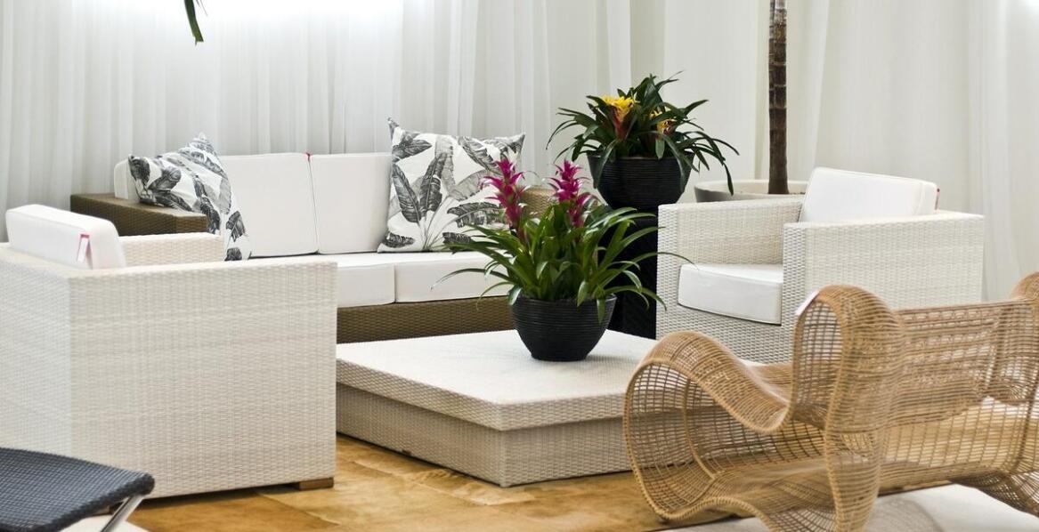 Meble na wymiar – inspiracje, praktyczne rozwiązania i aranżacyjne trendy