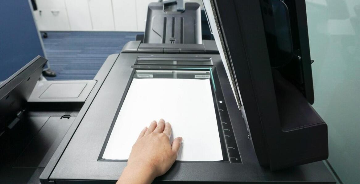 Grawerton jako kreatywny sposób personalizacji upominków i nagród