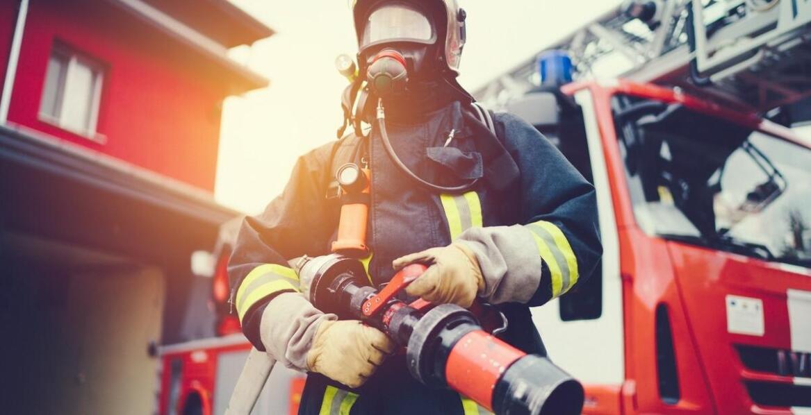 Sprzęt gaśniczy w domu i firmie – co warto wiedzieć przed zakupem online