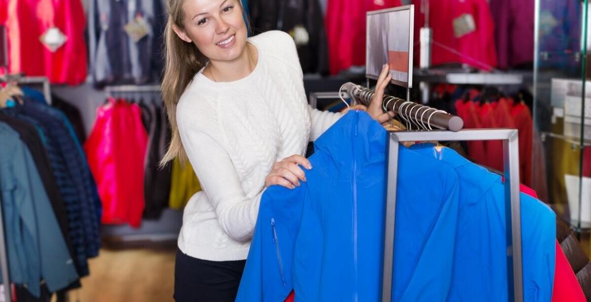 Odzież BHP – jak wybrać odpowiednie ubrania ochronne w sklepie internetowym