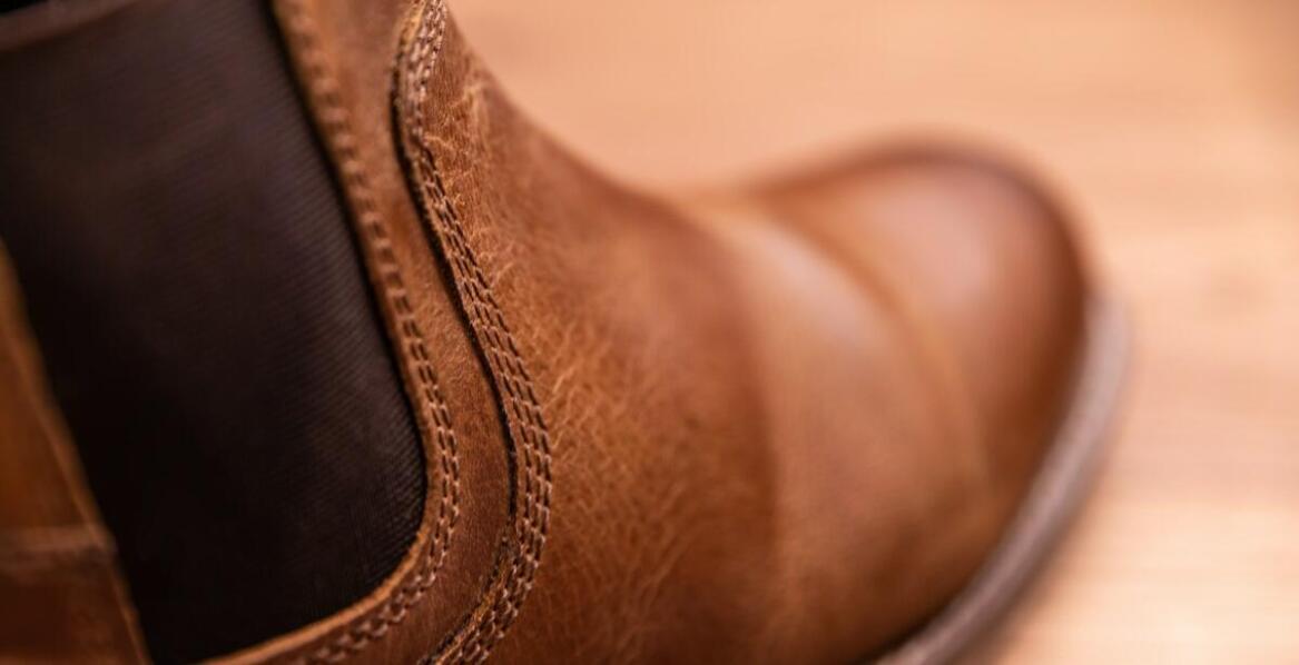 Buty robocze męskie – kluczowe zalety, materiały i zastosowania w pracy