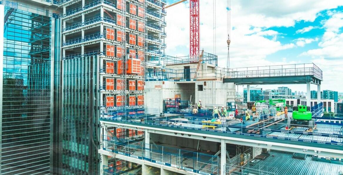 W jaki sposób model ESCO wspiera zrównoważony rozwój w branży budowlanej?