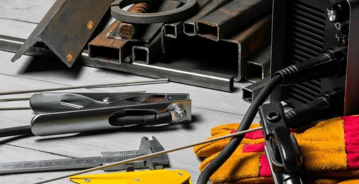 Zastosowanie certyfikowanych drutów spawalniczych w różnych branżach przemysłowych