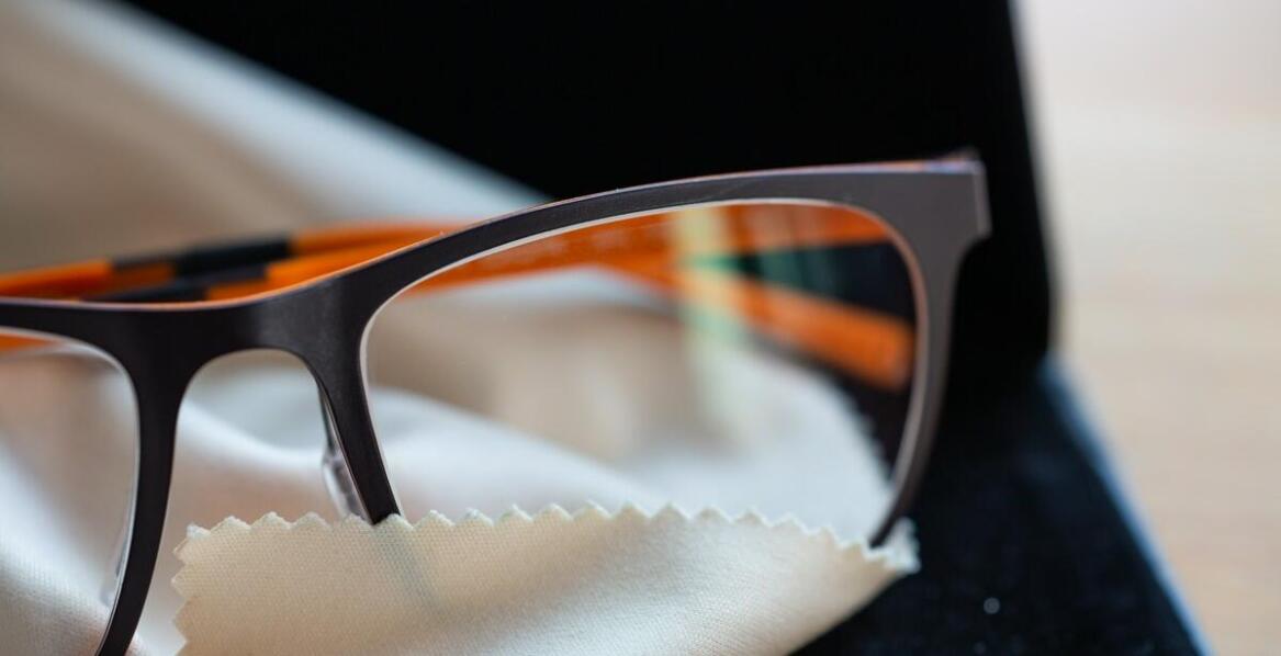 Wpływ okularów przeciwsłonecznych na zdrowie oczu - fakty i mity