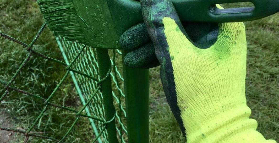 Modułowe konstrukcje ogrodzeń – szybki montaż i elastyczność