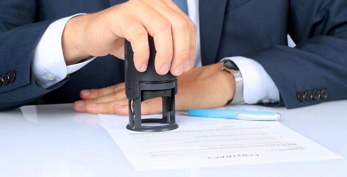 Poświadczenie zgodności dokumentów: Jak kancelaria notarialna może pomóc?