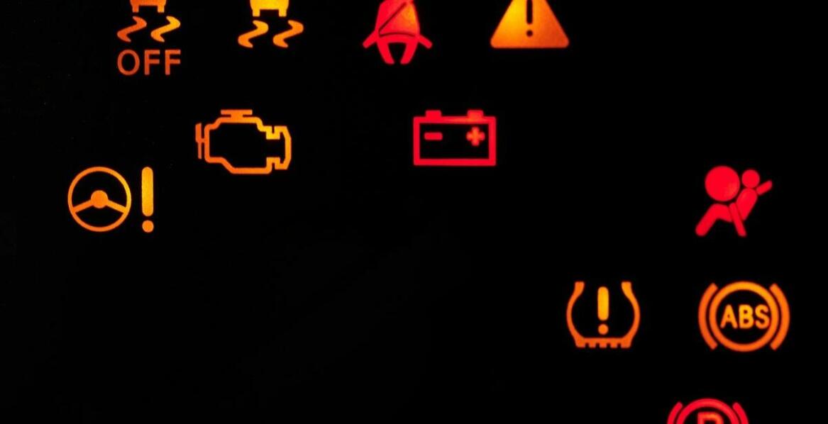 Jakie objawy mogą wskazywać na potrzebę wizyty w warsztacie samochodowym?