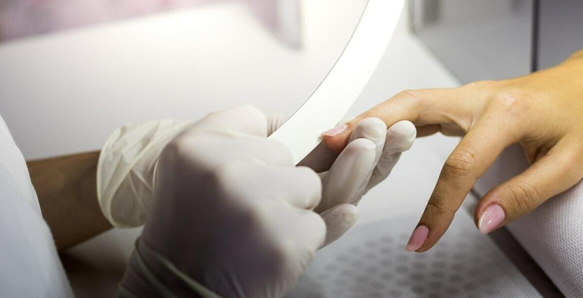 Chirurgia palca a profilaktyka – jak zapobiegać nawrotom problemów z paznokciami?