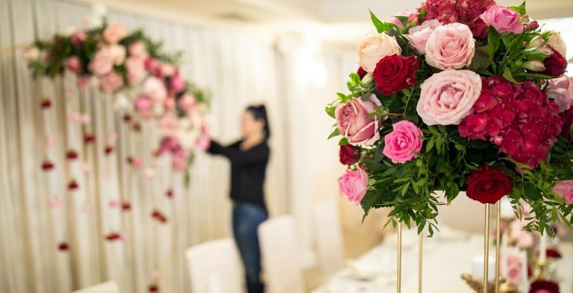 Dlaczego warto powierzyć organizację imprez okolicznościowych profesjonalistom z G-Katering?