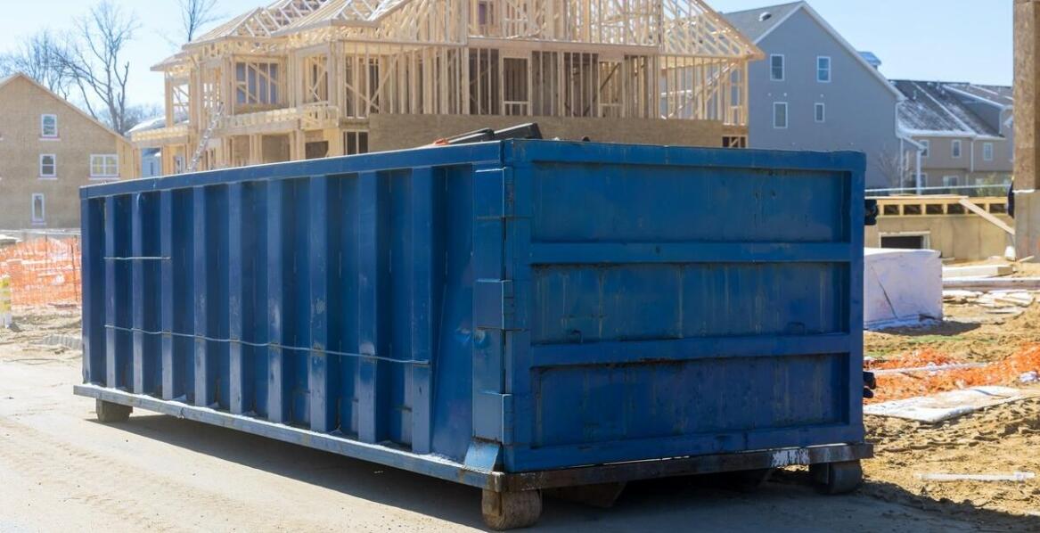 Jakie są korzyści z używania hakowych kontenerów na złom?