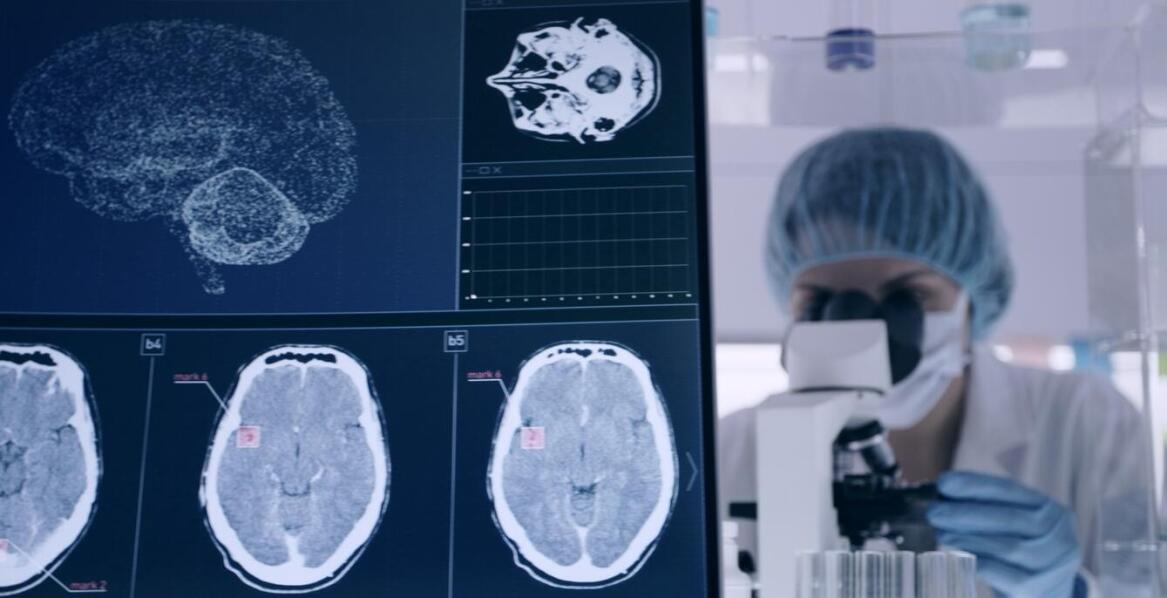 Jakie badania wykonuje neurolog podczas pierwszej wizyty?