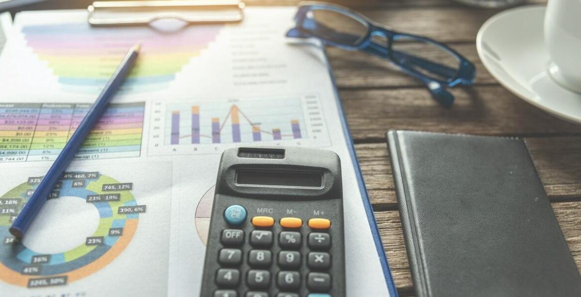 Ewidencja przychodów i rozchodów – jak biuro księgowe prowadzi rejestry?