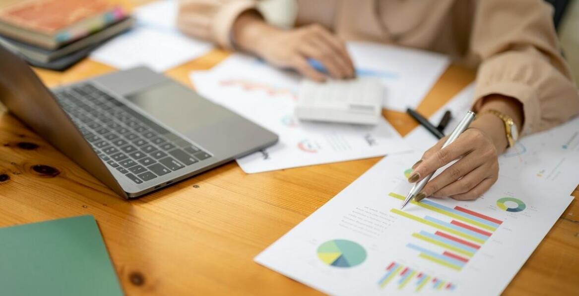 Jak porównywać oferty leasingowe na maszyny rolnicze z różnych instytucji?