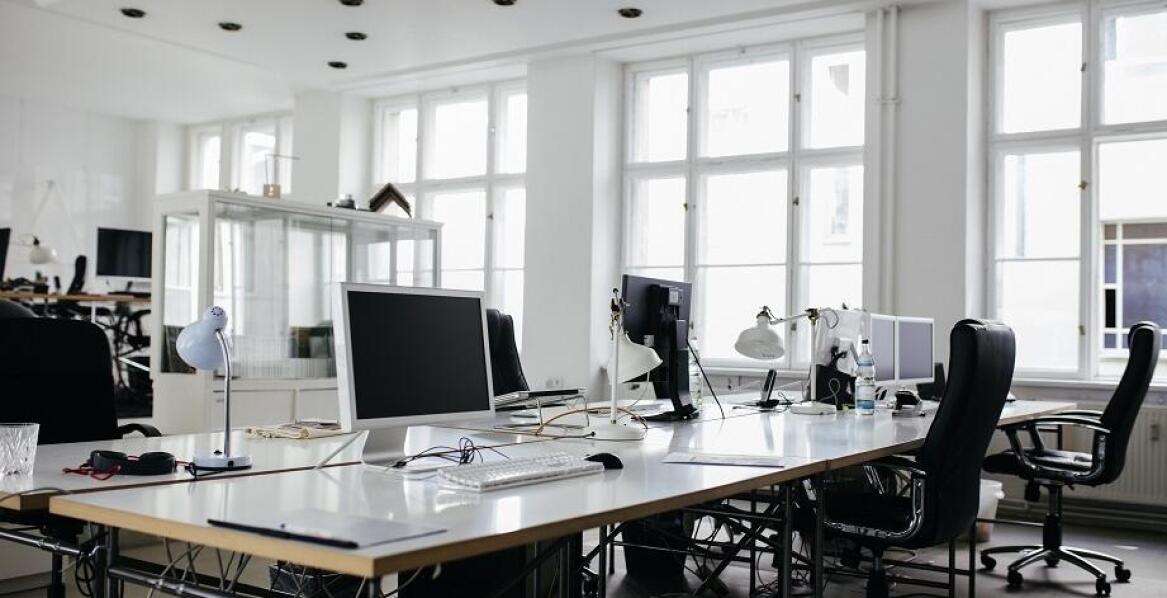 Jak wynajem powierzchni biurowych wspiera rozwój startupów?