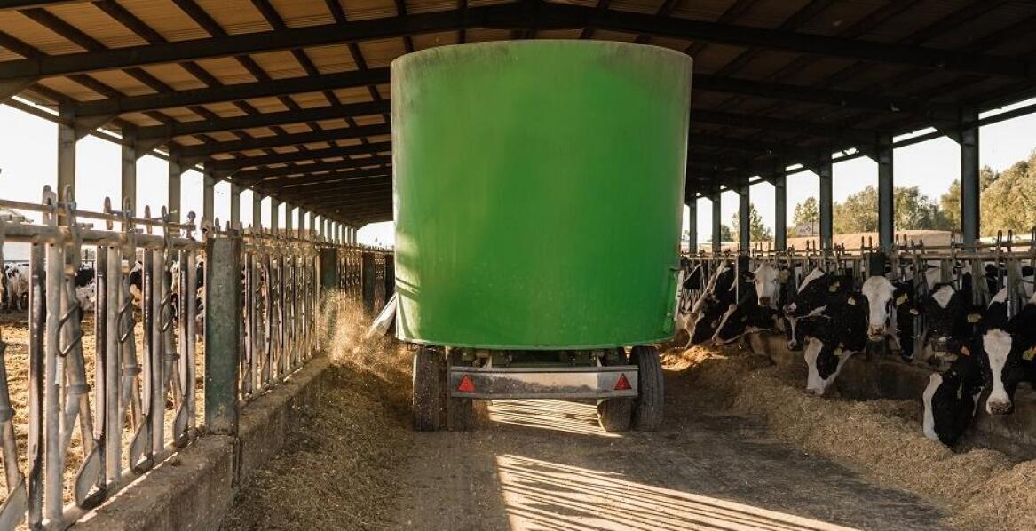 Nowoczesne technologie w paszowozach – przegląd innowacji