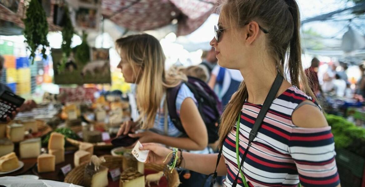 Jak dostawca sosów majonezów wspiera lokalne inicjatywy kulinarne?
