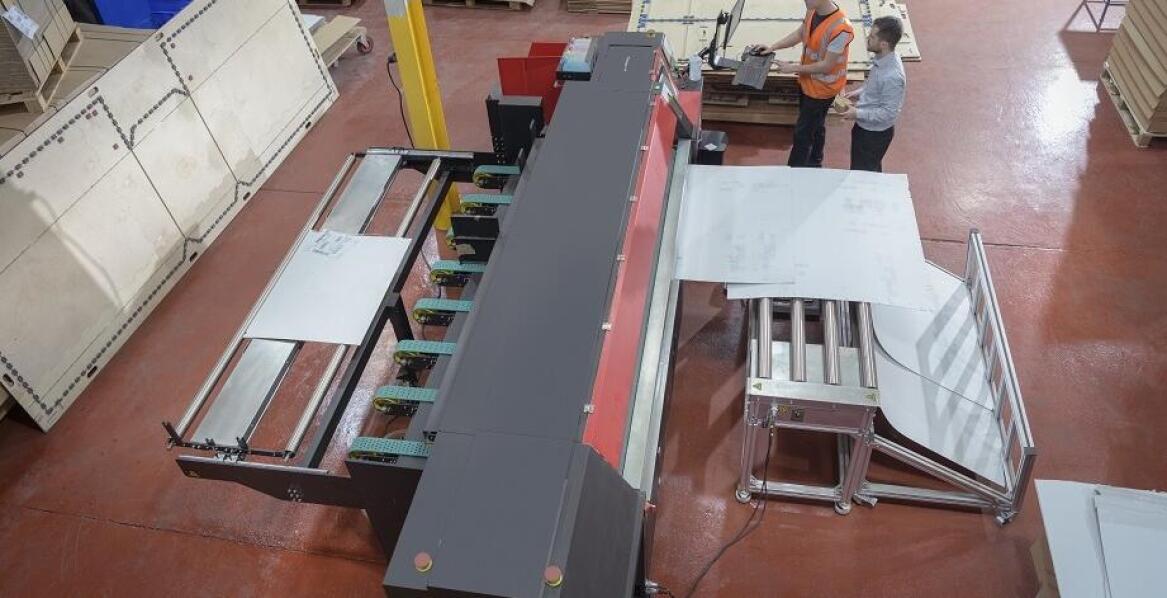 Jakie są korzyści z zastosowania druku cyfrowego w produkcji kartonów?