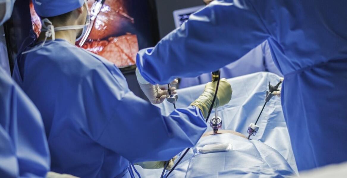 Porównanie metod endoskopowych i mikrochirurgicznych w leczeniu dysplazji włóknistej czaszki